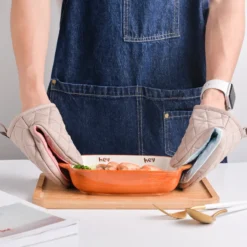 1PC-Silicone-Anti-scalding-Oven-Gloves-Mitts-Potholder-Kitchen-Silicone-Gloves-Tray-Dish-Bowl-Holder-Oven-3.webp