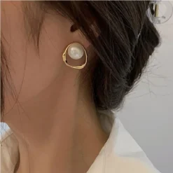 Imitation-Pearl-Earring-for-Women-Gold-Color-Round-Stud-Earrings-Korean-Delicate-Irregular-Design-Unusual-2023-2.webp